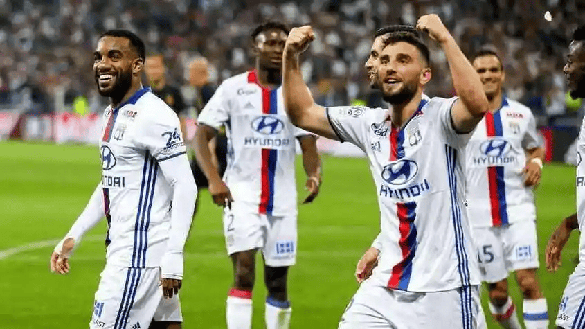 法甲焦点战：图卢兹VS朗斯——中游韧性挑战榜首统治力